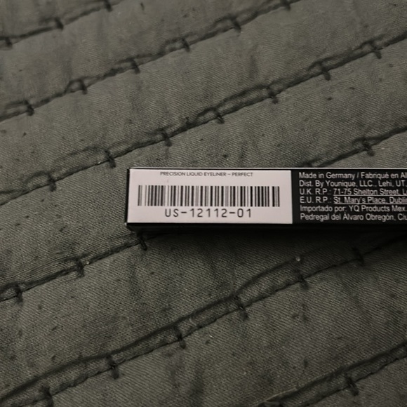 Younique Moonstruck Precision Liquid Eyeliner - Perfect - Picture 5 of 5